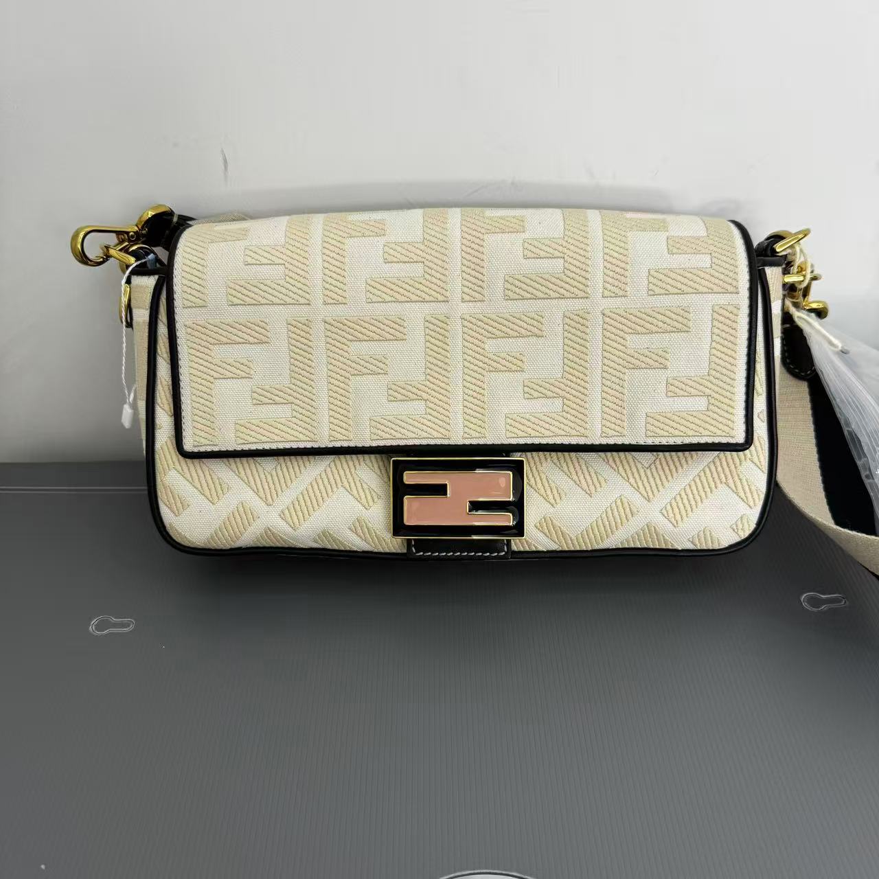 FENDl バック FENDl Canvas Baguette Bag With FF Embroidery – VTG Bags