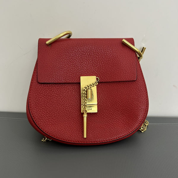 Chloe red