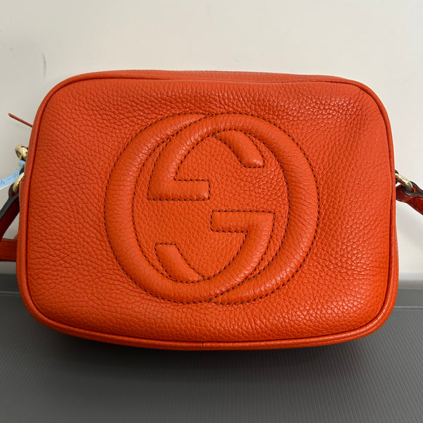 GUCCl Pebbled Calfskin small Soho Disco Bag Orange