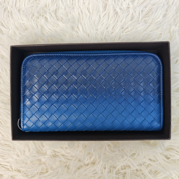 BV wallet blue