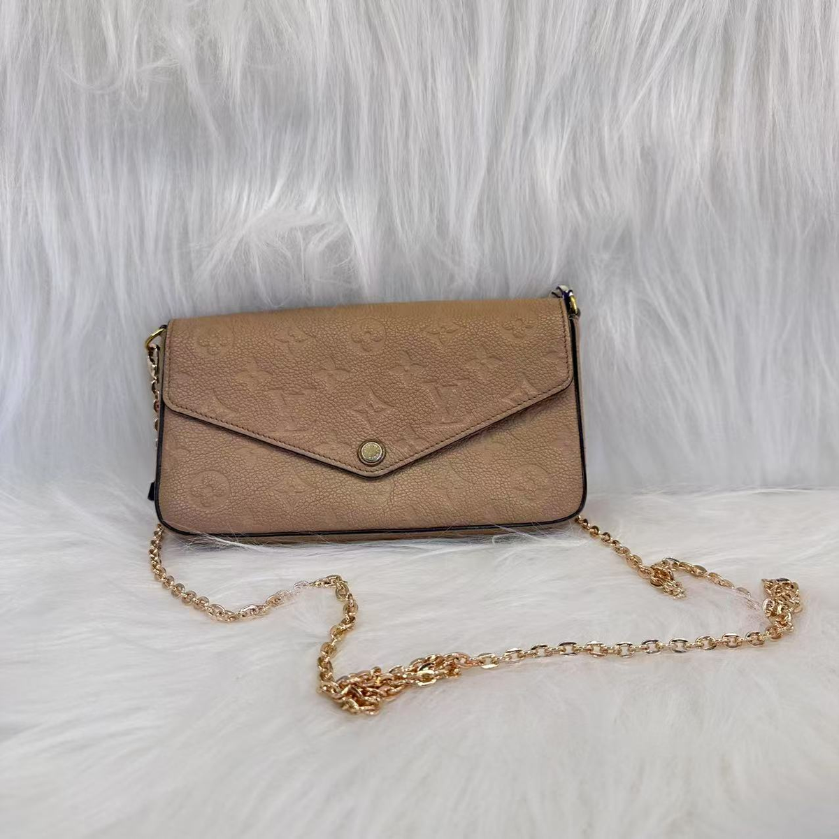 Louis Vuitton Shoulder Bag
