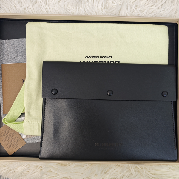 Burberry Clutch Black