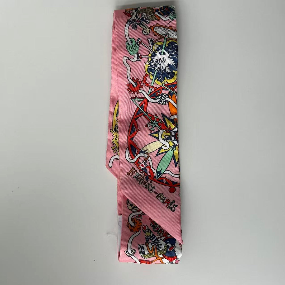 HERMES Silk La Folle Parade Twilly Rose Malabar white