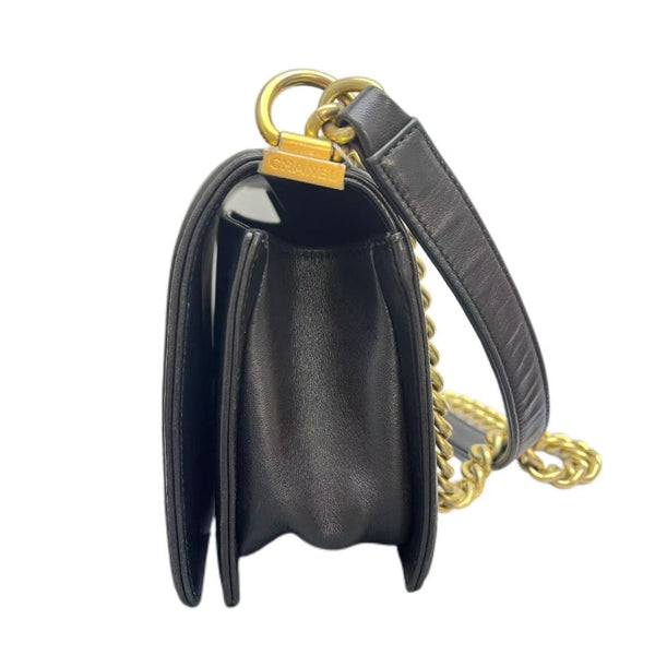 Chanel Boy Handbag Grained Calfskin&Gold-Tone Metal Black
