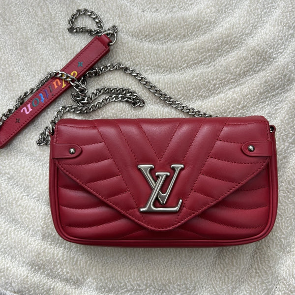 Louis Vuitton Calfskin New Wave Chain