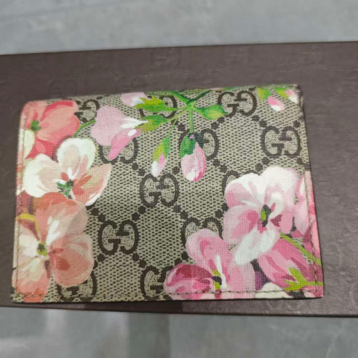 Gucci flower wallet