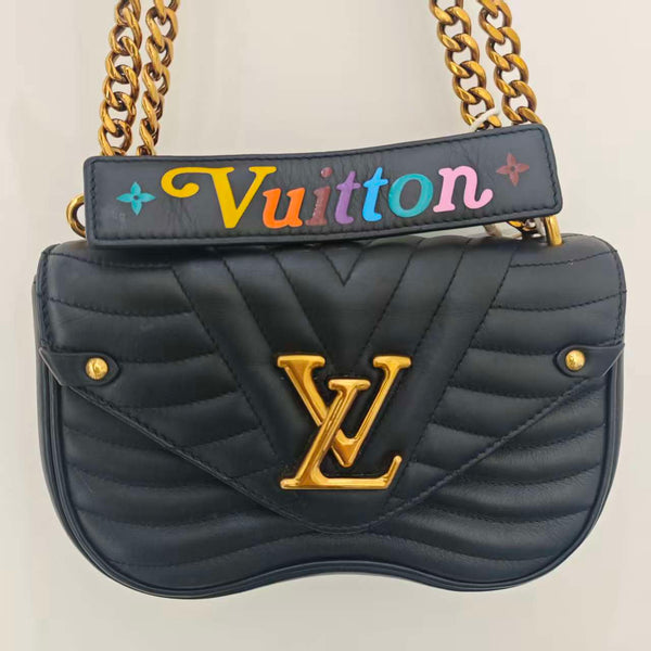 LOUIS VUITTON Calfskin New Wave Chain MM Black
