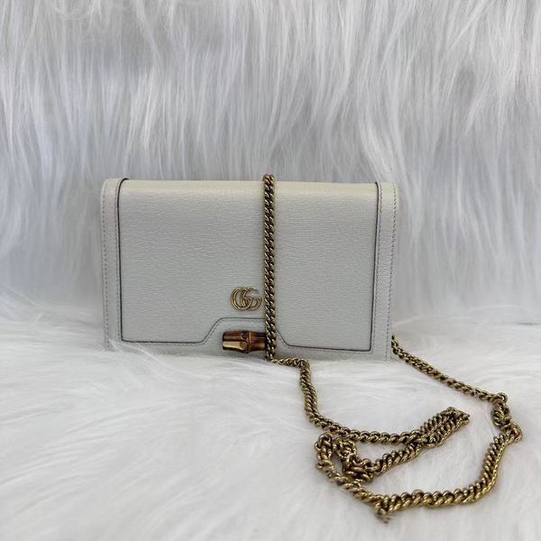 White Gucci Chain bag