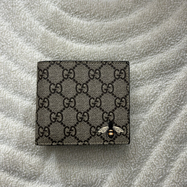 GUCCl GG Supreme Monogram Bee Print Card