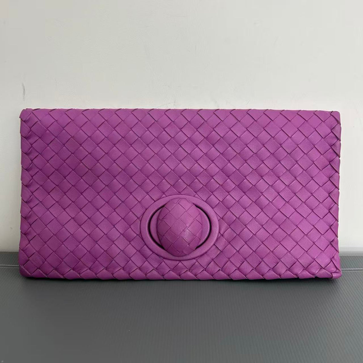 BV clucth purple