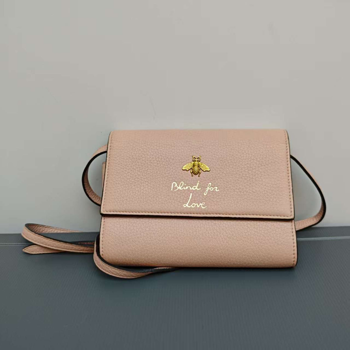 Gucci Animalier bee shoulder bag Pink Beige