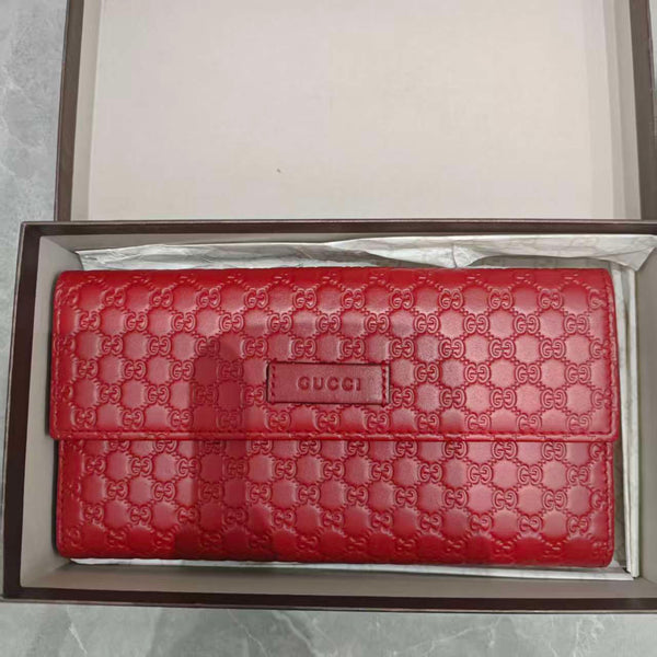 Gucci red wallet