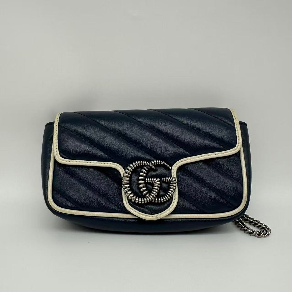 Gucci Leather Marmont  bag