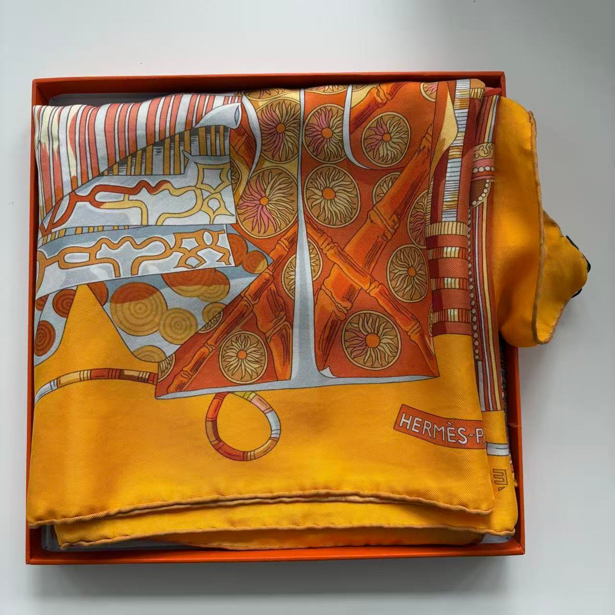 Hermès Rare Hermes Baroque Ledoux Tie