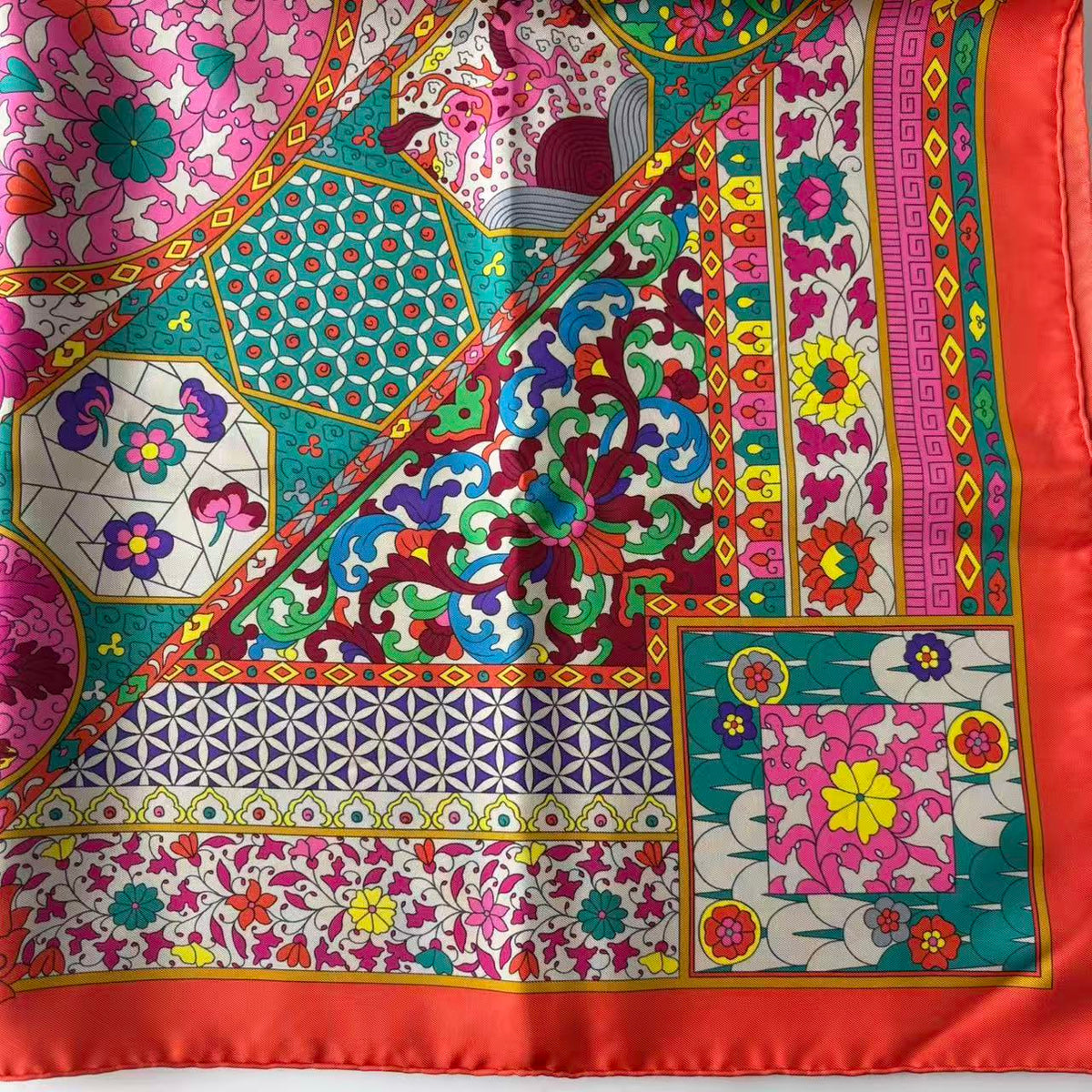 Hermès Collection lmperiales Silk Scarf