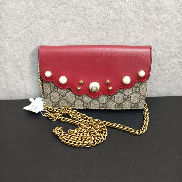 Gucci wallet on Chain