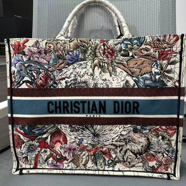 Christian Dior canvas Embroidered Tote