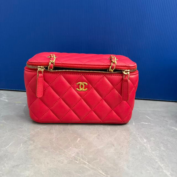 Chanel Pearl Crush Vanity Case with Chain