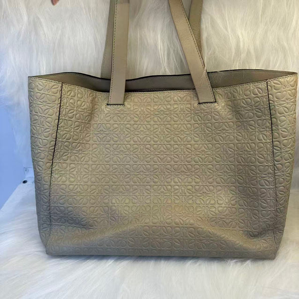 Loewe Shopper-Tasche aus geprägtem Leder Beige