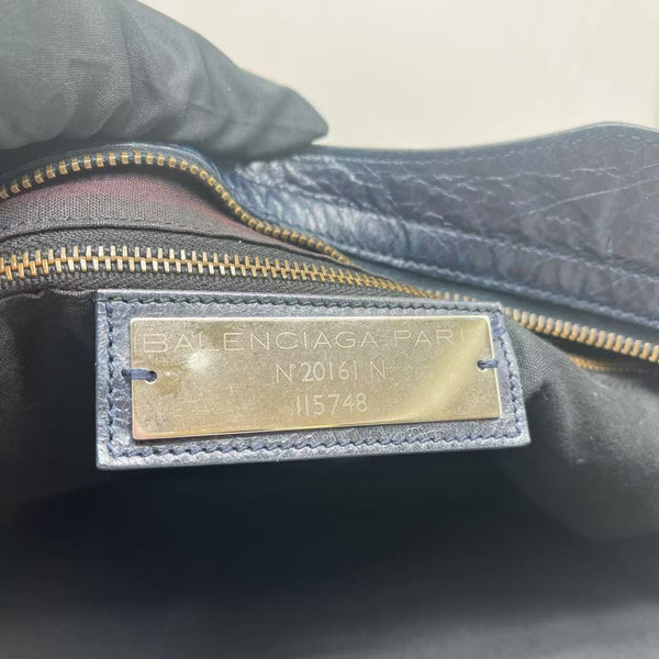 Balenciaga Classic Medium le City Handbag in Black