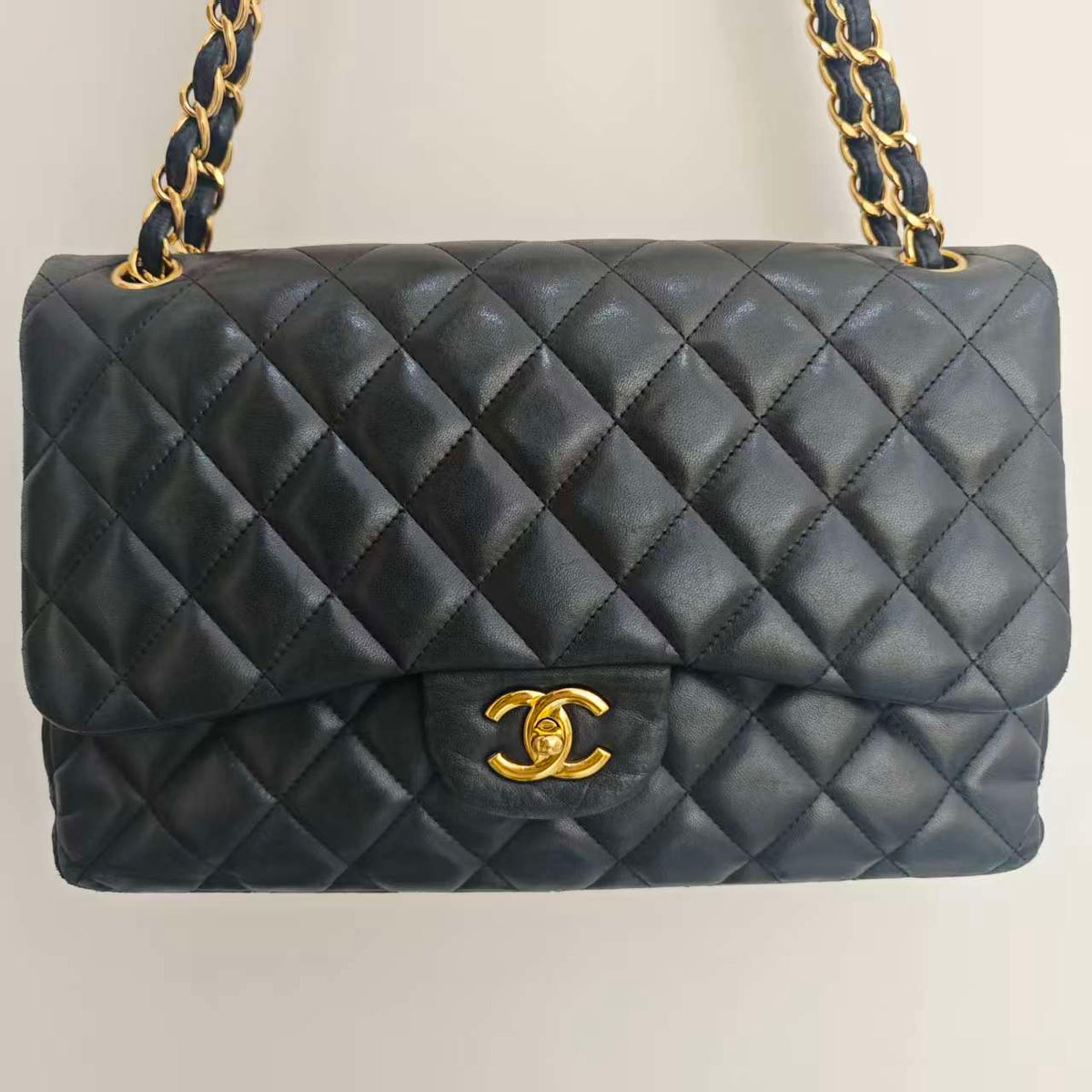 Chanel Black Timeless classique leather crossbody bag