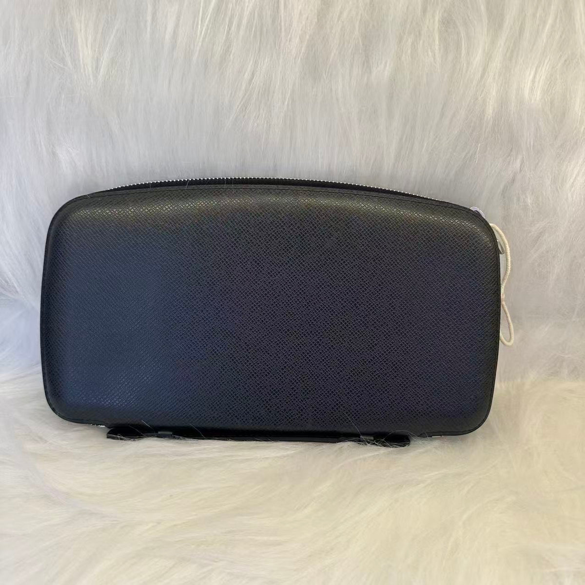 Louis Vuitton Burgundy Taiga Leather Baikal Clutch Bag