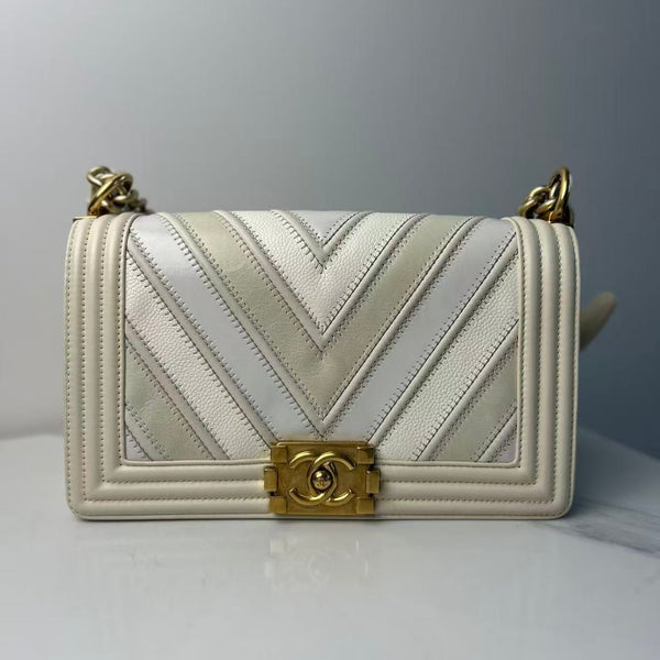 CHANEL 2016 Chevron Mix New Medium Boy Bag