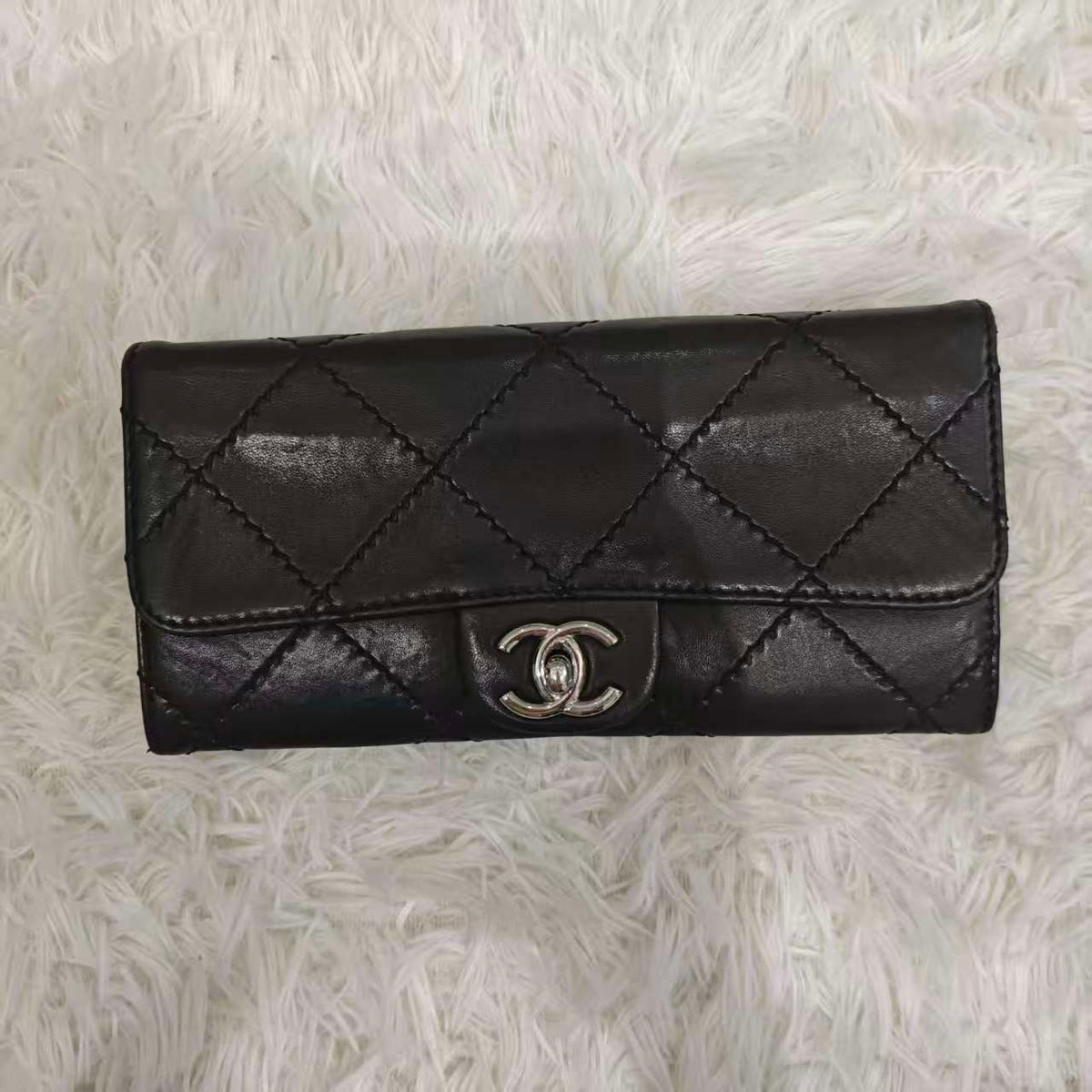 Chanel Leather crossbody bag