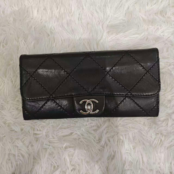 Chanel Leather crossbody bag