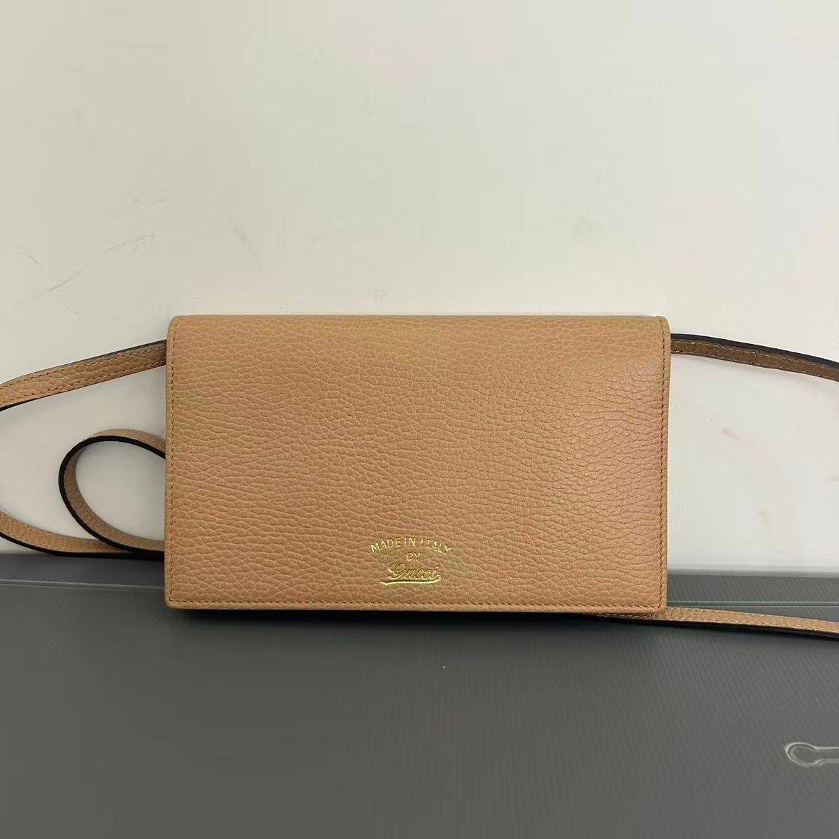 Gucci swing wallet