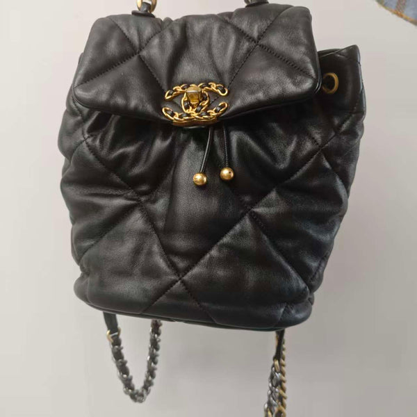 CHANEL Lambskin Quilted Chanel Backpack Black