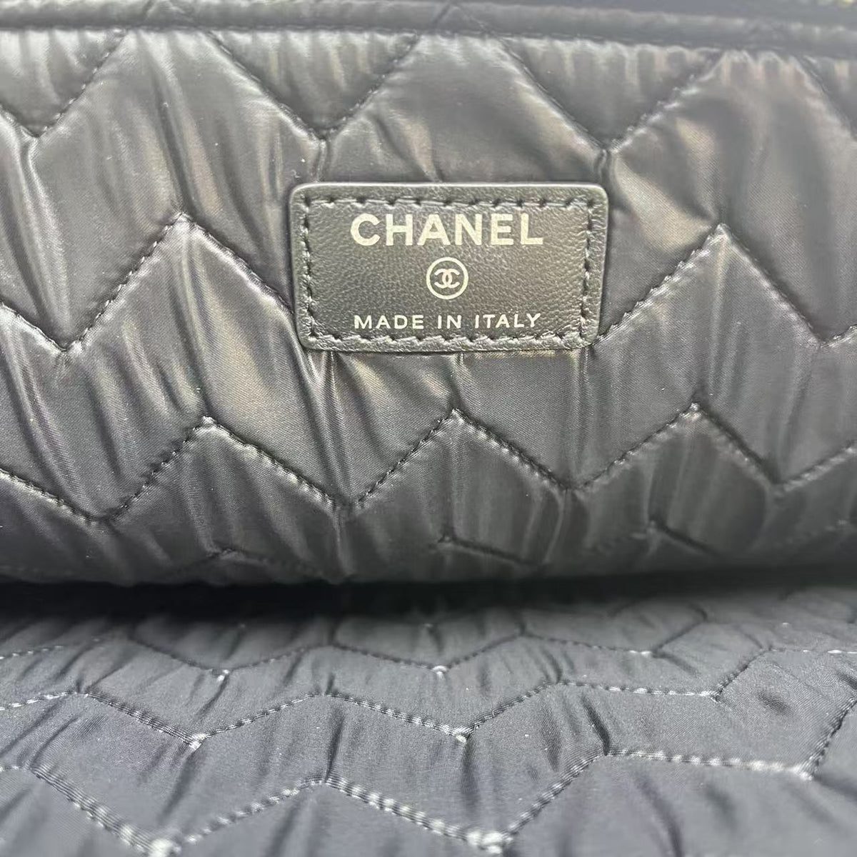 Chanel Black Chevron Quilted Crinkled Patent Leather O-Case Zip Pouch