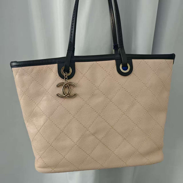 Chanel Tote shoulder bag
