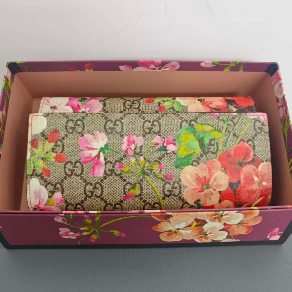 Gucci Continental Wallet GG