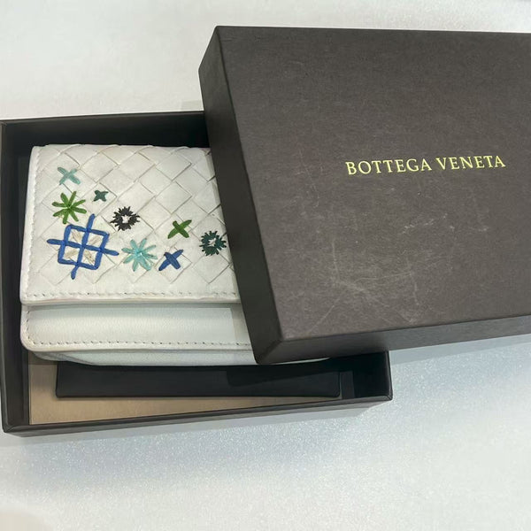 White BV Card Case In Full set