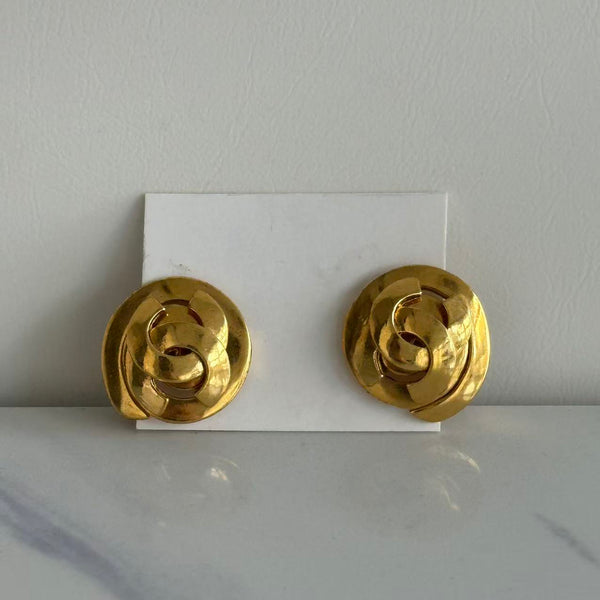 Chanel CC earrings golden