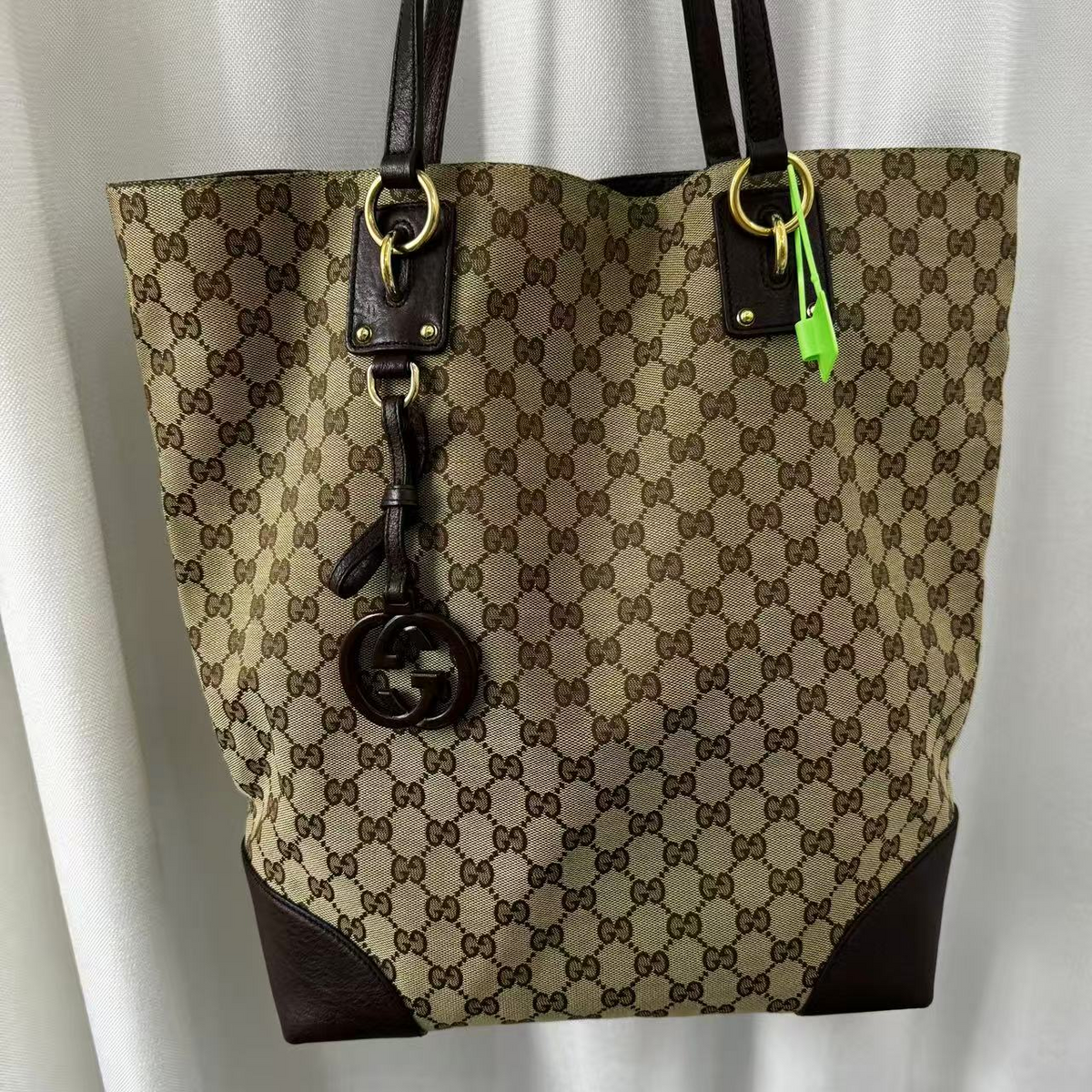 Gucci Pre-0wned Large GG Canvas