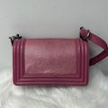 Chanel boy shoulder bag Pink Leather